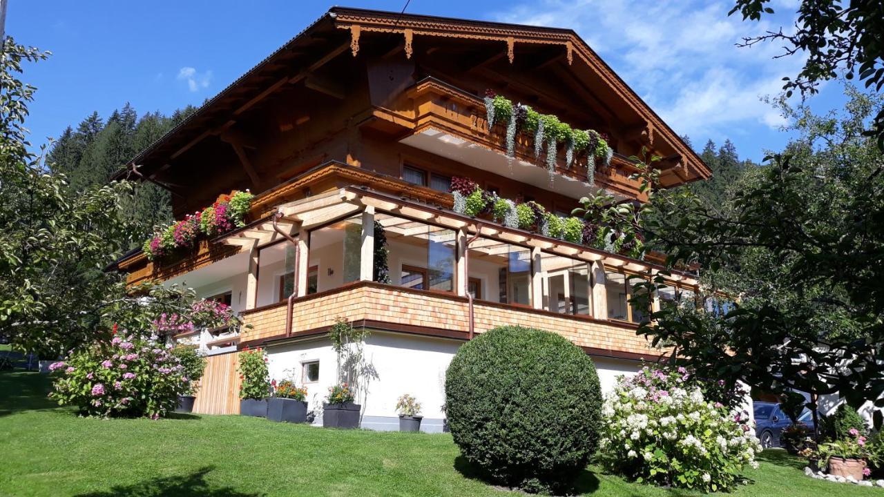 Haus Binder Otel Ried im Zillertal Dış mekan fotoğraf