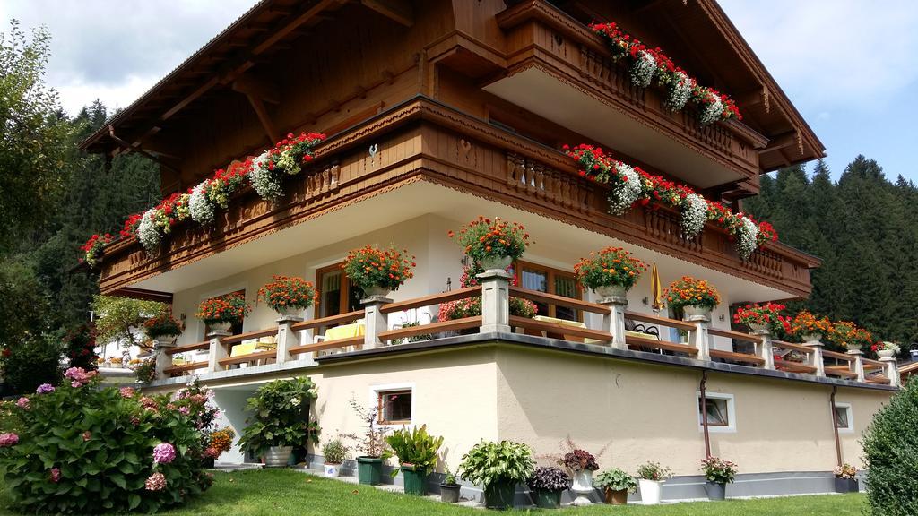Haus Binder Otel Ried im Zillertal Dış mekan fotoğraf